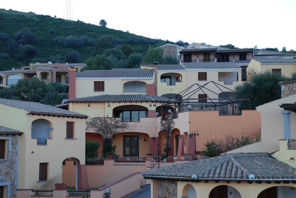 Aparthotel Li Troni Budoni Exteriér fotografie